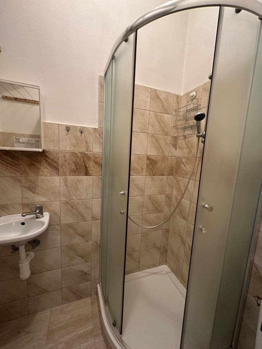 Prenájom bytu 1-izbový 30 m², Drahobejlova, Praha, Praha Prenájom bytu 1-izbový 30 m², Drahobejlova, Praha, Praha