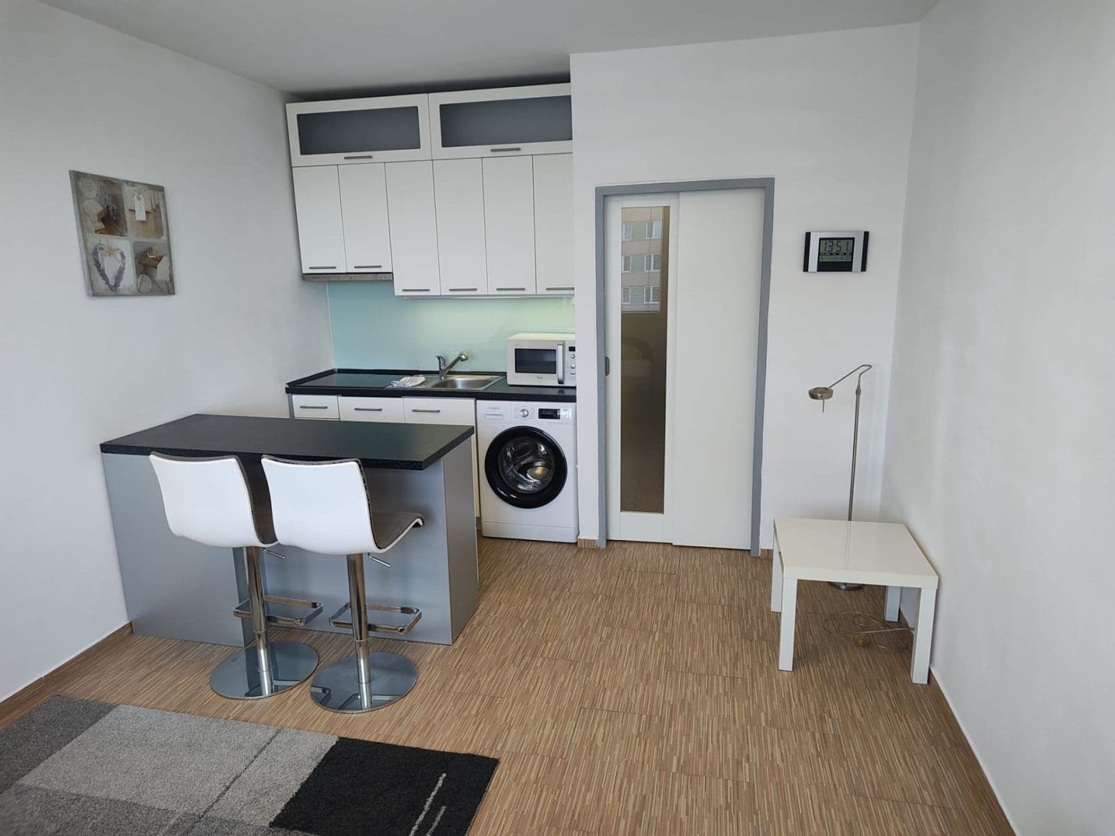 Prenájom bytu 1-izbový 32 m², Nad Lesním divadlem, Praha, Praha Prenájom bytu 1-izbový 32 m², Nad Lesním divadlem, Praha, Praha