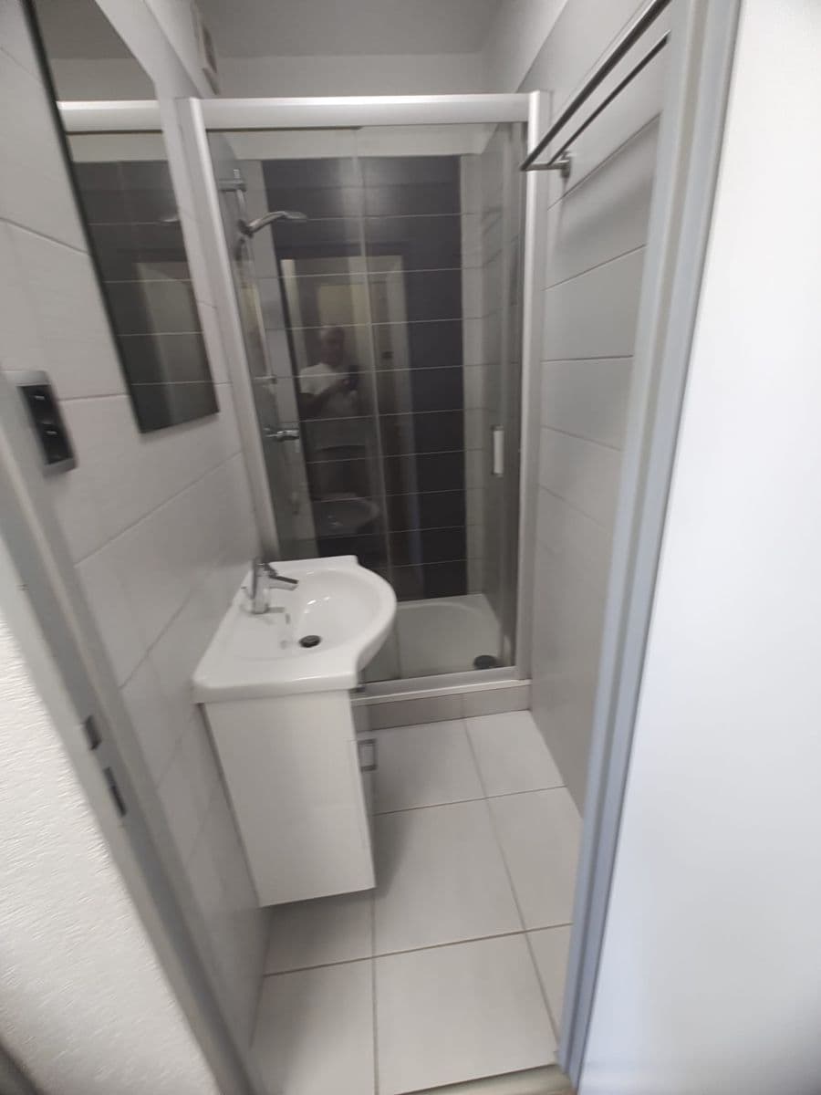 Prenájom bytu 1-izbový 32 m², Nad Lesním divadlem, Praha, Praha Prenájom bytu 1-izbový 32 m², Nad Lesním divadlem, Praha, Praha