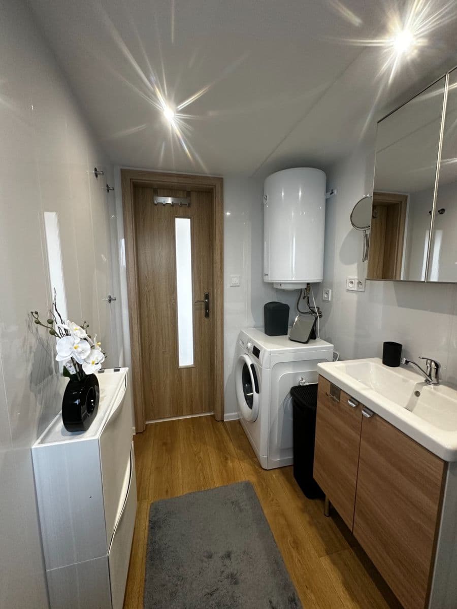 Prenájom domu 40 m², pozemek 200 m², Ružinov, Bratislavský kraj Prenájom domu 40 m², pozemek 200 m², Ružinov, Bratislavský kraj