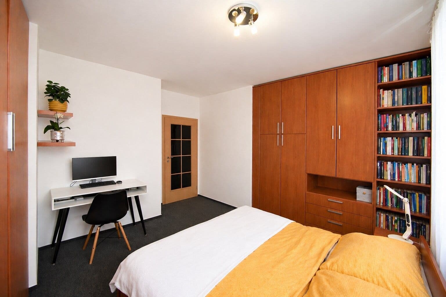 Prenájom bytu 3-izbový 85 m², Nad Okrouhlíkem, Praha, Praha Prenájom bytu 3-izbový 85 m², Nad Okrouhlíkem, Praha, Praha