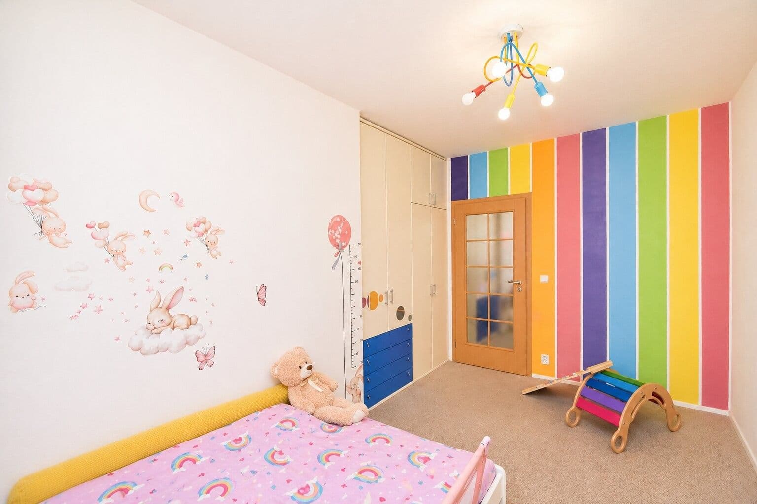 Prenájom bytu 3-izbový 85 m², Nad Okrouhlíkem, Praha, Praha Prenájom bytu 3-izbový 85 m², Nad Okrouhlíkem, Praha, Praha