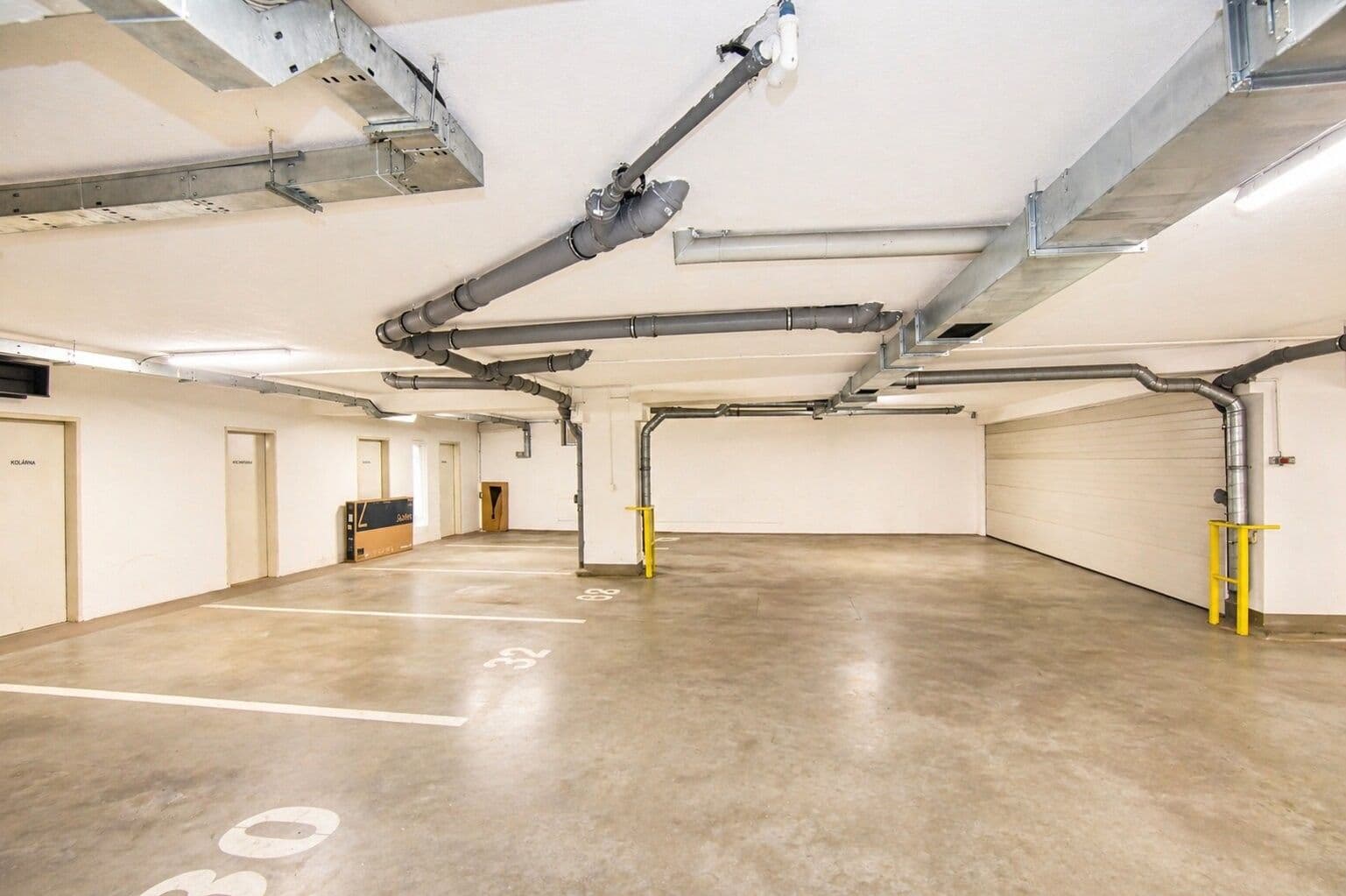 Prenájom bytu 3-izbový 85 m², Nad Okrouhlíkem, Praha, Praha Prenájom bytu 3-izbový 85 m², Nad Okrouhlíkem, Praha, Praha