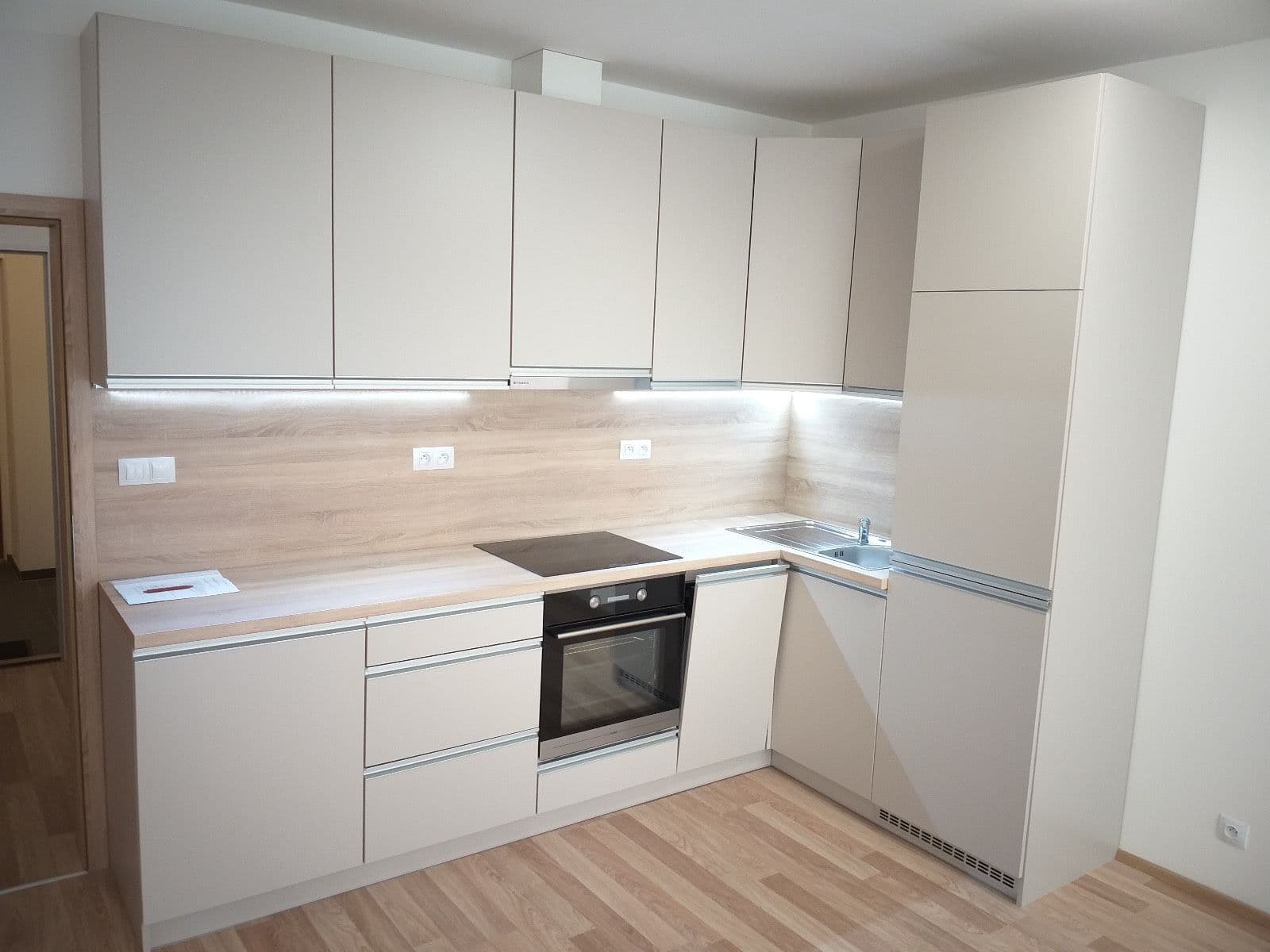 Prenájom bytu 1-izbový 36 m², Přadlácká, Brno, Jihomoravský kraj Prenájom bytu 1-izbový 36 m², Přadlácká, Brno, Jihomoravský kraj