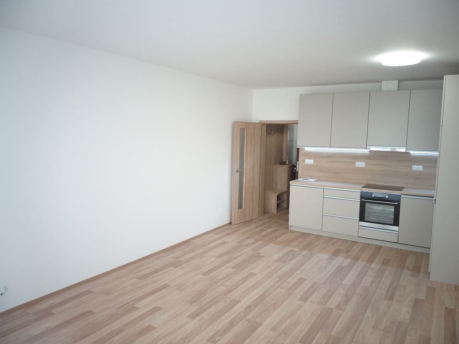 Prenájom bytu 1-izbový 36 m², Přadlácká, Brno, Jihomoravský kraj Prenájom bytu 1-izbový 36 m², Přadlácká, Brno, Jihomoravský kraj