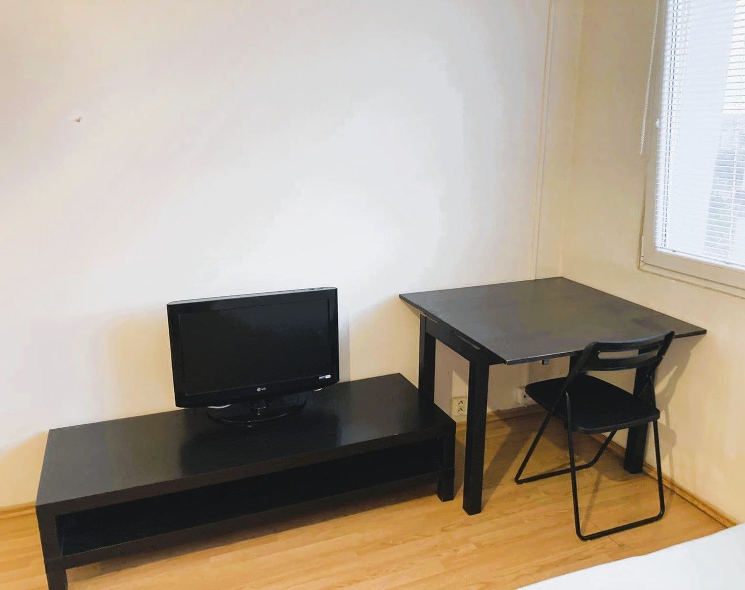 Prenájom bytu Garsoniéra 25 m², Jabloňová, Praha, Praha Prenájom bytu Garsoniéra 25 m², Jabloňová, Praha, Praha