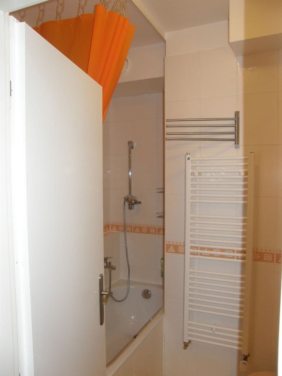 Prenájom bytu 1-izbový 41 m², Hnězdenská, Praha, Praha Prenájom bytu 1-izbový 41 m², Hnězdenská, Praha, Praha