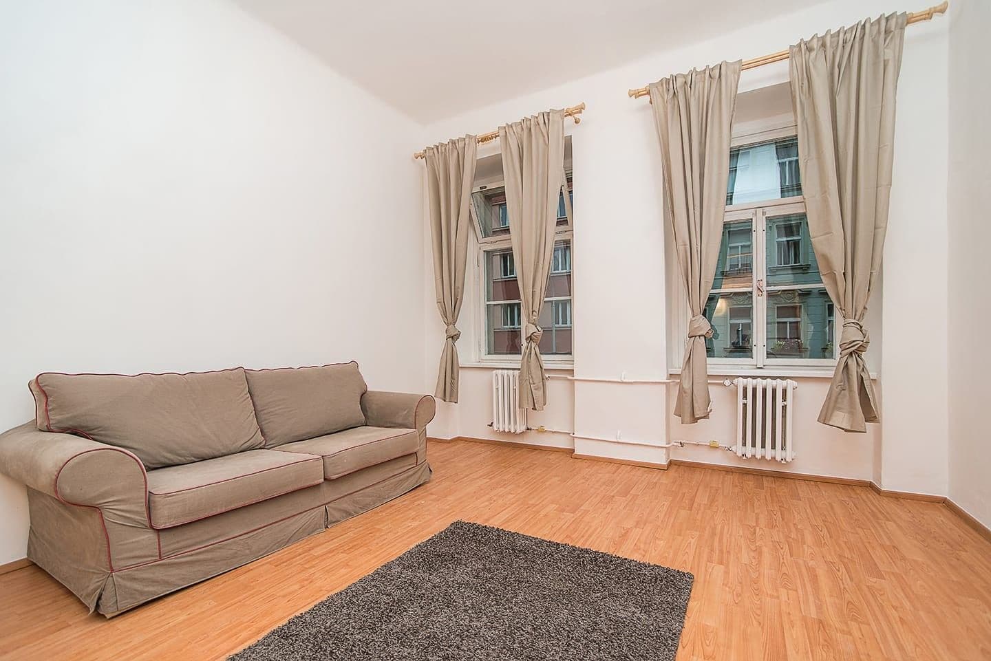 Prenájom bytu 3-izbový 90 m², Sudoměřská, Praha, Praha Prenájom bytu 3-izbový 90 m², Sudoměřská, Praha, Praha