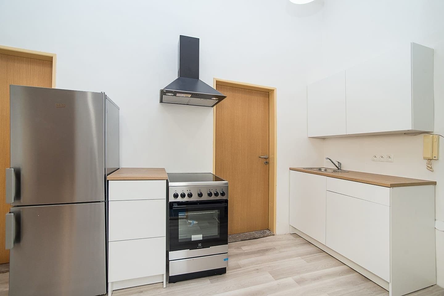 Prenájom bytu 3-izbový 90 m², Sudoměřská, Praha, Praha Prenájom bytu 3-izbový 90 m², Sudoměřská, Praha, Praha