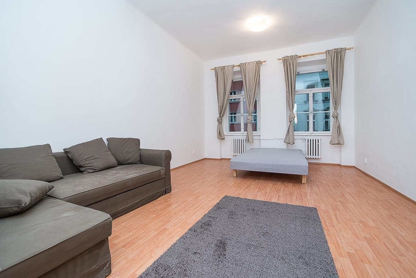 Prenájom bytu 3-izbový 90 m², Sudoměřská, Praha, Praha Prenájom bytu 3-izbový 90 m², Sudoměřská, Praha, Praha