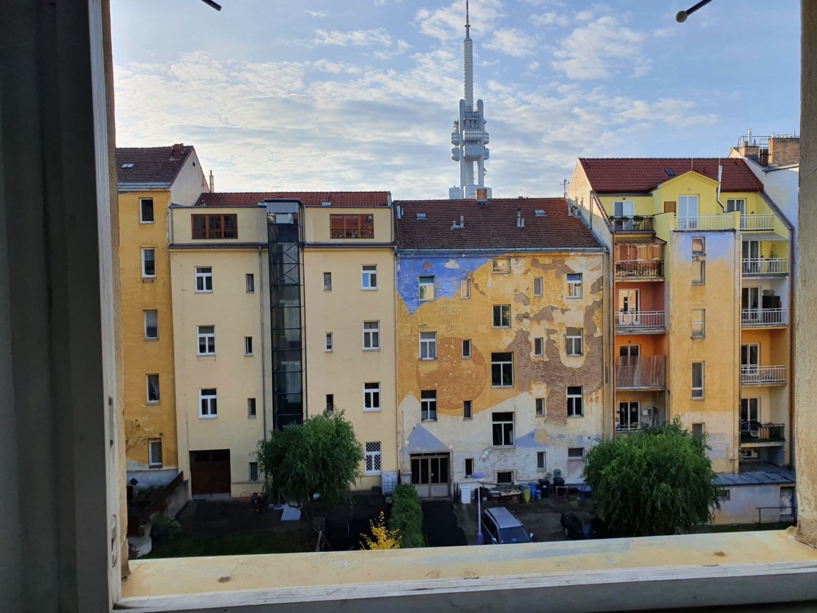 Prenájom bytu 3-izbový 90 m², Sudoměřská, Praha, Praha Prenájom bytu 3-izbový 90 m², Sudoměřská, Praha, Praha