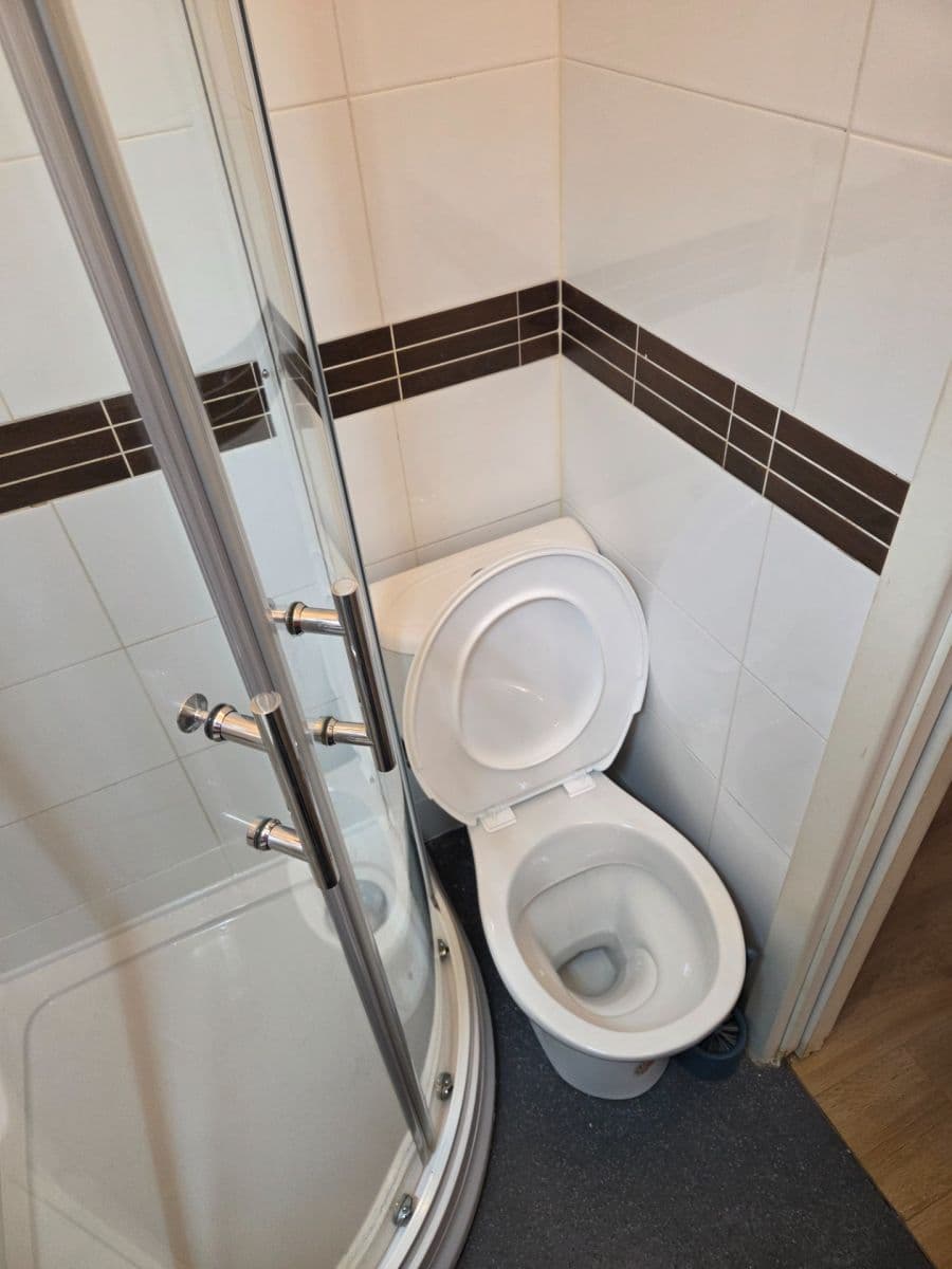 Prenájom bytu Garsoniéra 18 m², Zúžená, Praha, Praha Prenájom bytu Garsoniéra 18 m², Zúžená, Praha, Praha