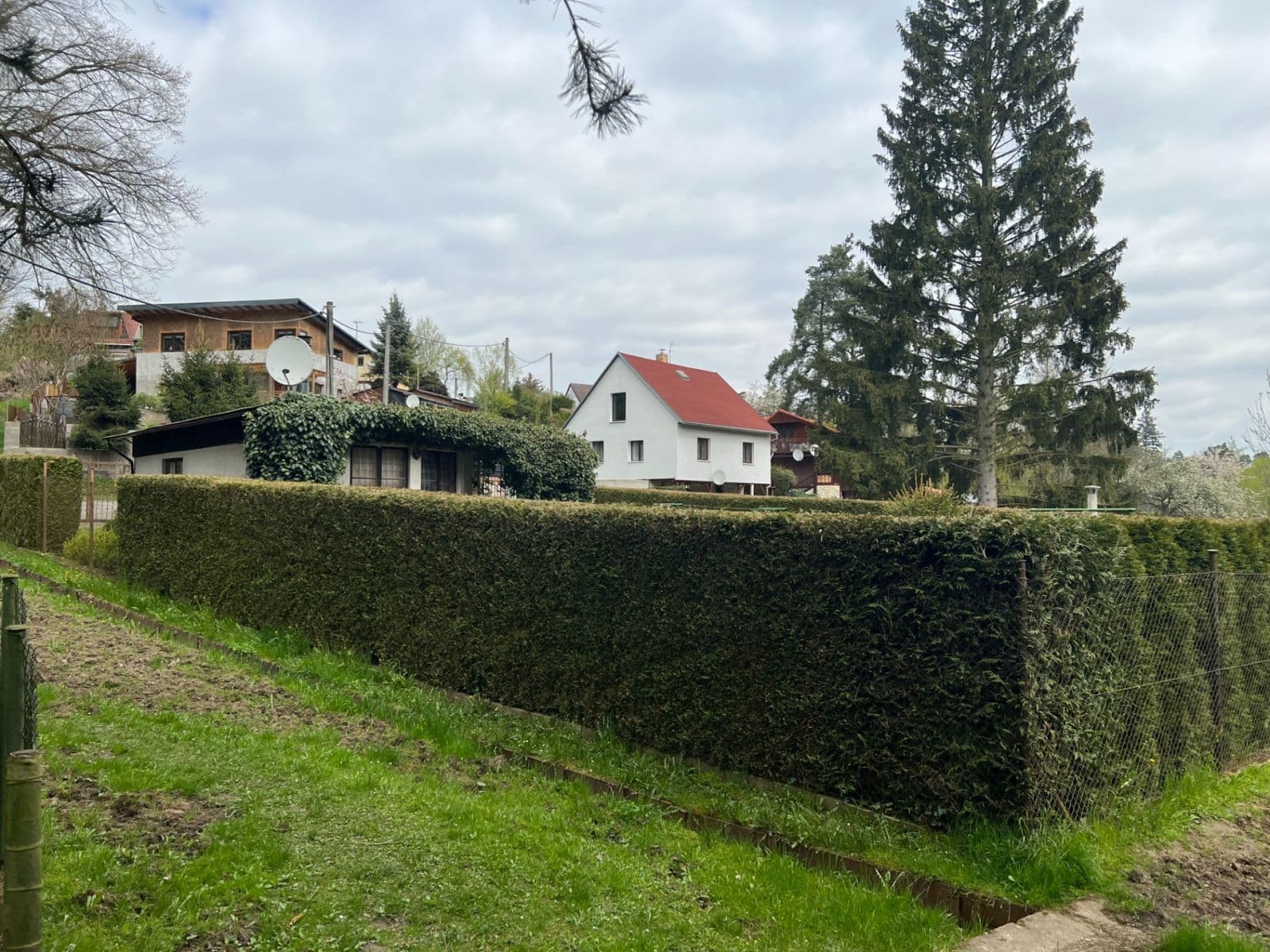 Predaj rekreačného objektu 450 m², pozemek 50 m², Dědkův mlýn, Unhošť, Středočeský kraj Predaj rekreačného objektu 450 m², pozemek 50 m², Dědkův mlýn, Unhošť, Středočeský kraj