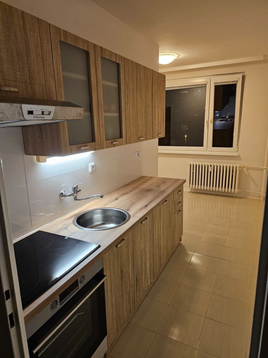 Prenájom bytu 2-izbový 65 m², Soukenická, Liberec, Liberecký kraj Prenájom bytu 2-izbový 65 m², Soukenická, Liberec, Liberecký kraj