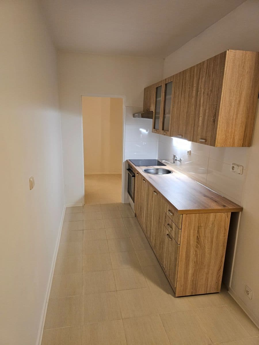 Prenájom bytu 2-izbový 65 m², Soukenická, Liberec, Liberecký kraj Prenájom bytu 2-izbový 65 m², Soukenická, Liberec, Liberecký kraj