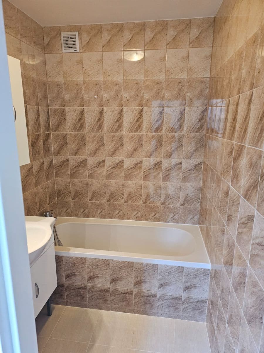 Prenájom bytu 2-izbový 65 m², Soukenická, Liberec, Liberecký kraj Prenájom bytu 2-izbový 65 m², Soukenická, Liberec, Liberecký kraj