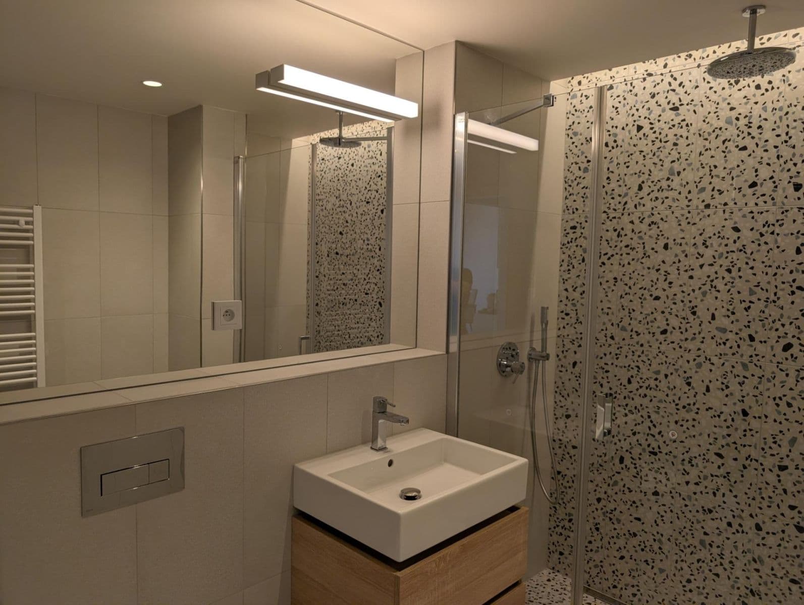 Prenájom bytu 1-izbový 33 m², U Komína, Praha, Praha Prenájom bytu 1-izbový 33 m², U Komína, Praha, Praha