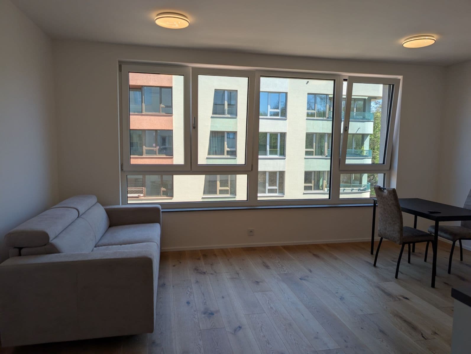 Prenájom bytu 1-izbový 33 m², U Komína, Praha, Praha Prenájom bytu 1-izbový 33 m², U Komína, Praha, Praha