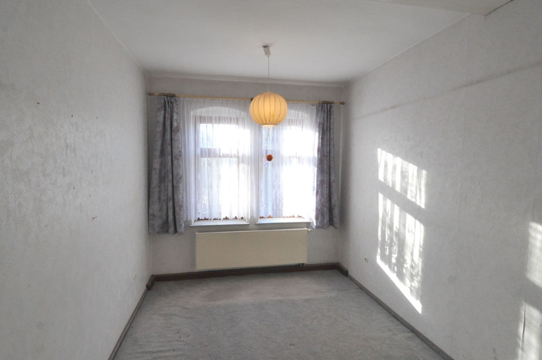 Predaj domu 200 m², pozemek 1.623 m², Hauptstraße, Oderwitz, Sasko Predaj domu 200 m², pozemek 1.623 m², Hauptstraße, Oderwitz, Sasko