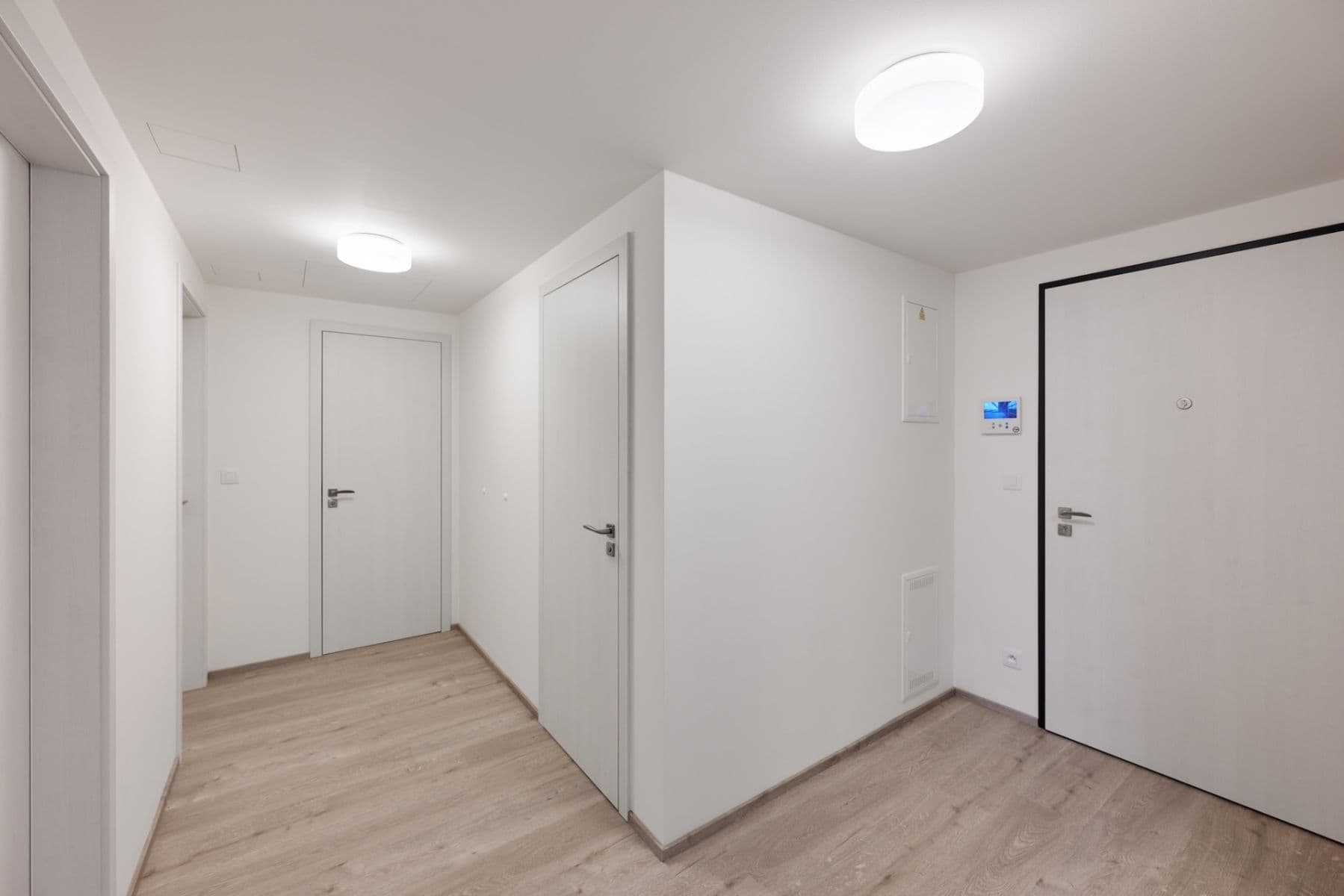 Prenájom bytu 3-izbový 86 m², Střídavá, Praha, Praha Prenájom bytu 3-izbový 86 m², Střídavá, Praha, Praha