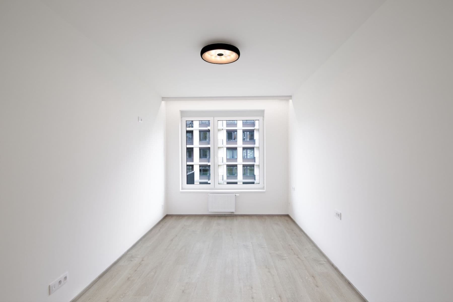 Prenájom bytu 3-izbový 86 m², Střídavá, Praha, Praha Prenájom bytu 3-izbový 86 m², Střídavá, Praha, Praha