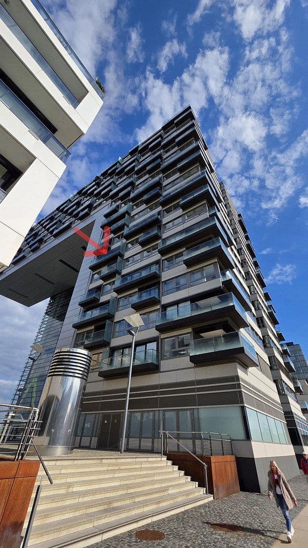 Prenájom bytu 3-izbový 110 m², Im Zollhafen 12, Köln, Severné Porýnie - Westfálsko Prenájom bytu 3-izbový 110 m², Im Zollhafen 12, Köln, Severné Porýnie - Westfálsko