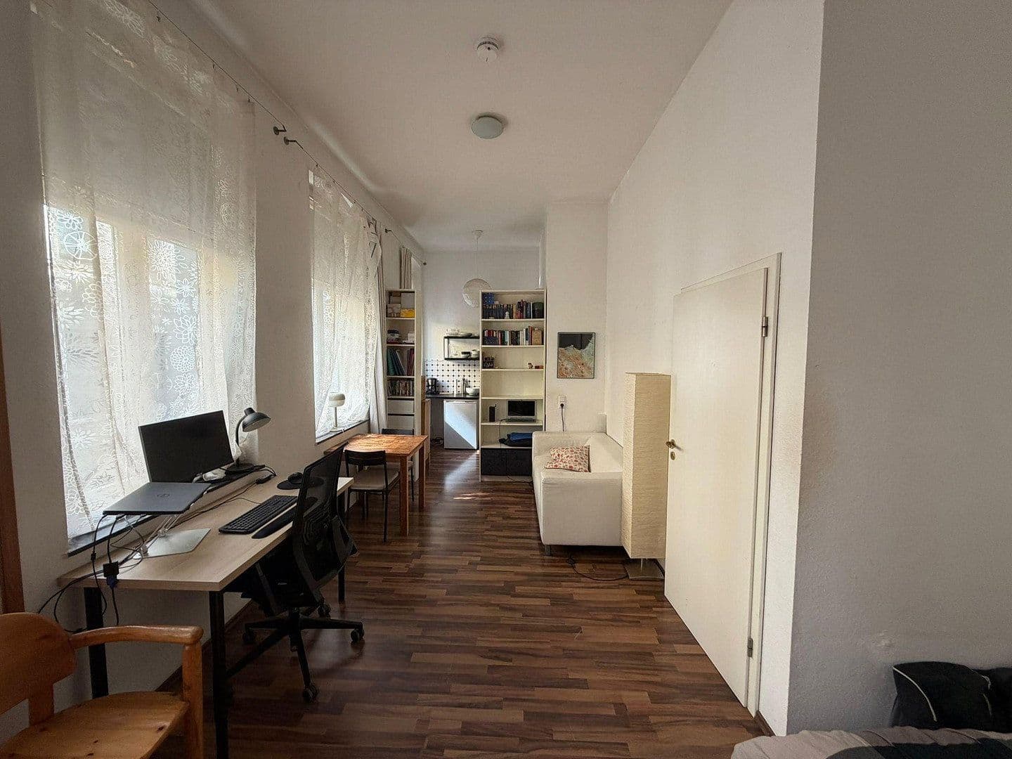 Prenájom bytu 1-izbový 30 m², Philippstraße 48, Köln, Severné Porýnie - Westfálsko Prenájom bytu 1-izbový 30 m², Philippstraße 48, Köln, Severné Porýnie - Westfálsko
