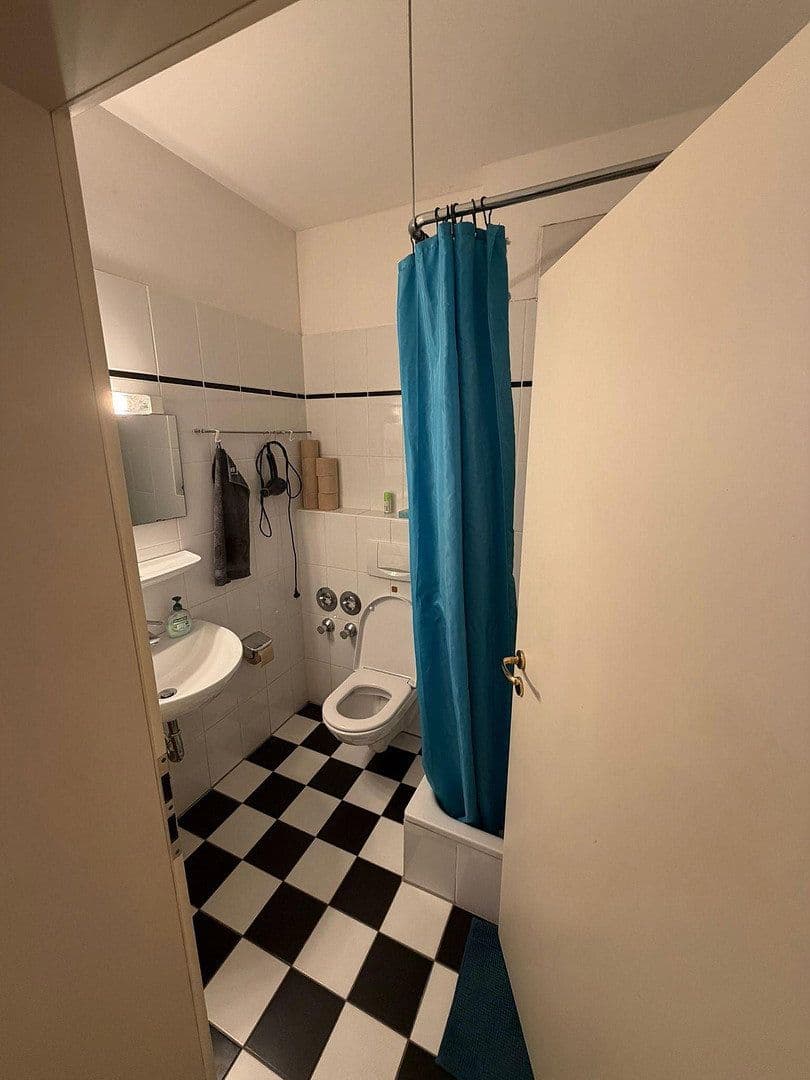 Prenájom bytu 1-izbový 30 m², Philippstraße 48, Köln, Severné Porýnie - Westfálsko Prenájom bytu 1-izbový 30 m², Philippstraße 48, Köln, Severné Porýnie - Westfálsko