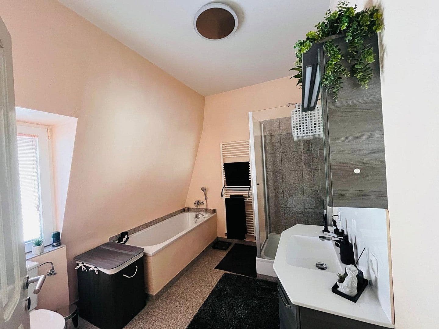Predaj bytu 2-izbový 80 m², Bergisch Gladbach, Severné Porýnie - Westfálsko Predaj bytu 2-izbový 80 m², Bergisch Gladbach, Severné Porýnie - Westfálsko