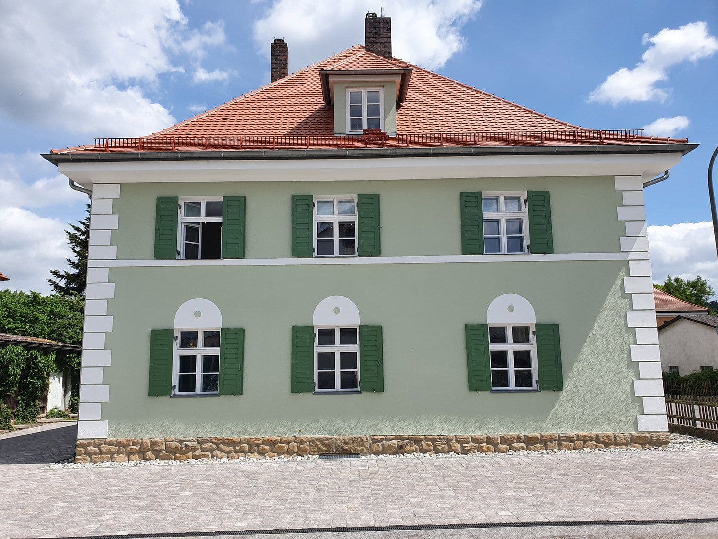 Prenájom bytu 2-izbový 80 m², Bruck i.d.OPf., Bavorsko Prenájom bytu 2-izbový 80 m², Bruck i.d.OPf., Bavorsko