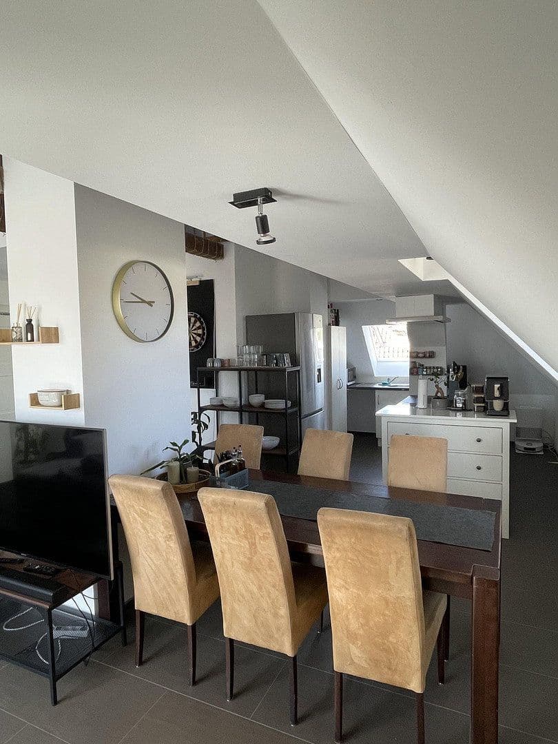 Prenájom bytu 2-izbový 80 m², Bruck i.d.OPf., Bavorsko Prenájom bytu 2-izbový 80 m², Bruck i.d.OPf., Bavorsko