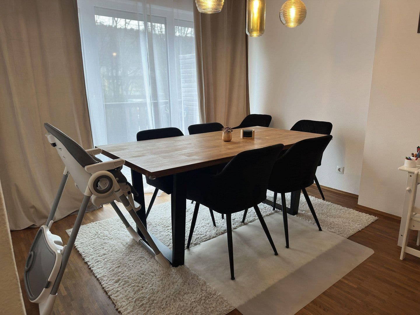 Prenájom bytu 3-izbový 115 m², Pielenhofen, Bavorsko Prenájom bytu 3-izbový 115 m², Pielenhofen, Bavorsko