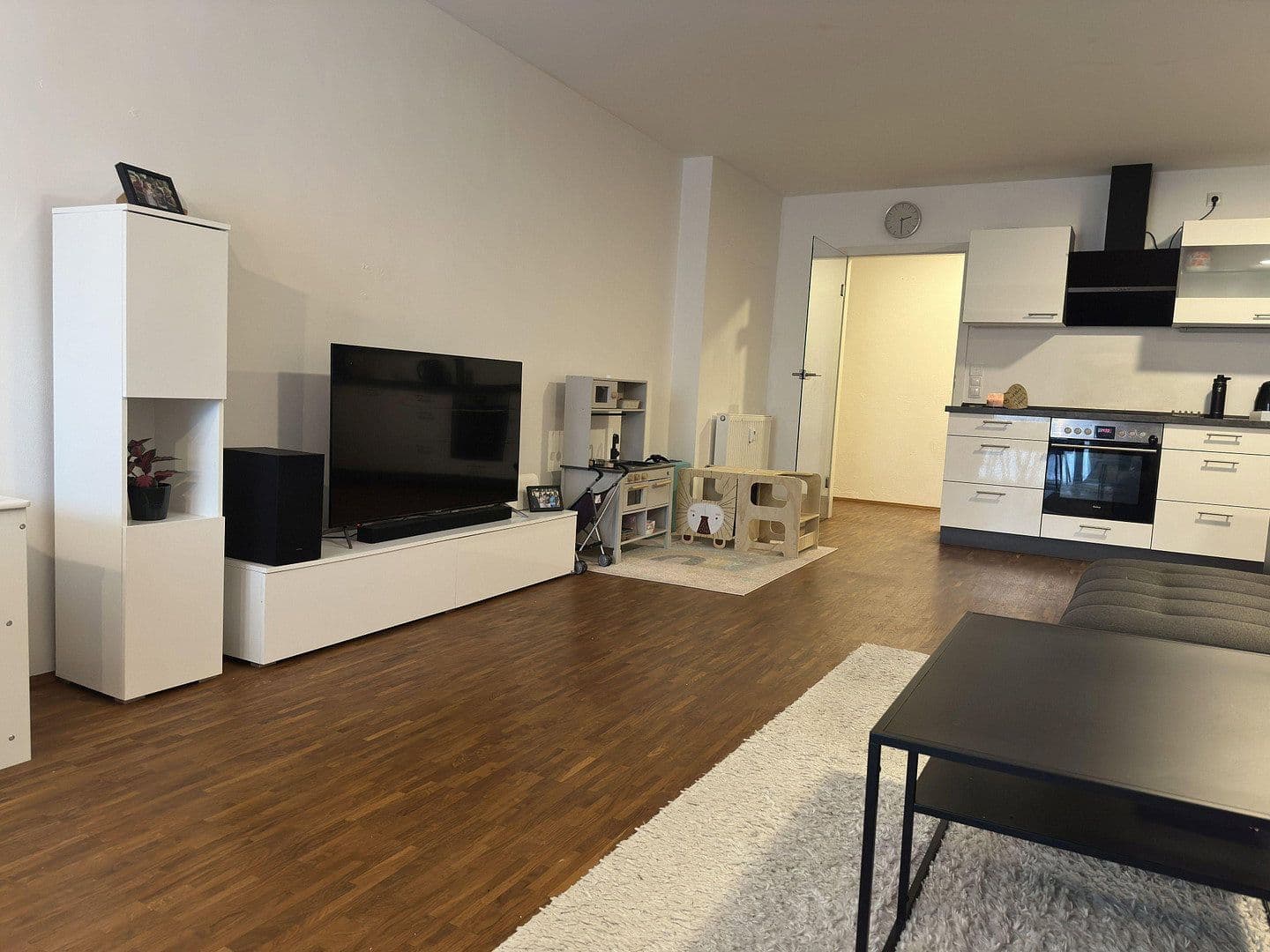 Prenájom bytu 3-izbový 115 m², Pielenhofen, Bavorsko Prenájom bytu 3-izbový 115 m², Pielenhofen, Bavorsko