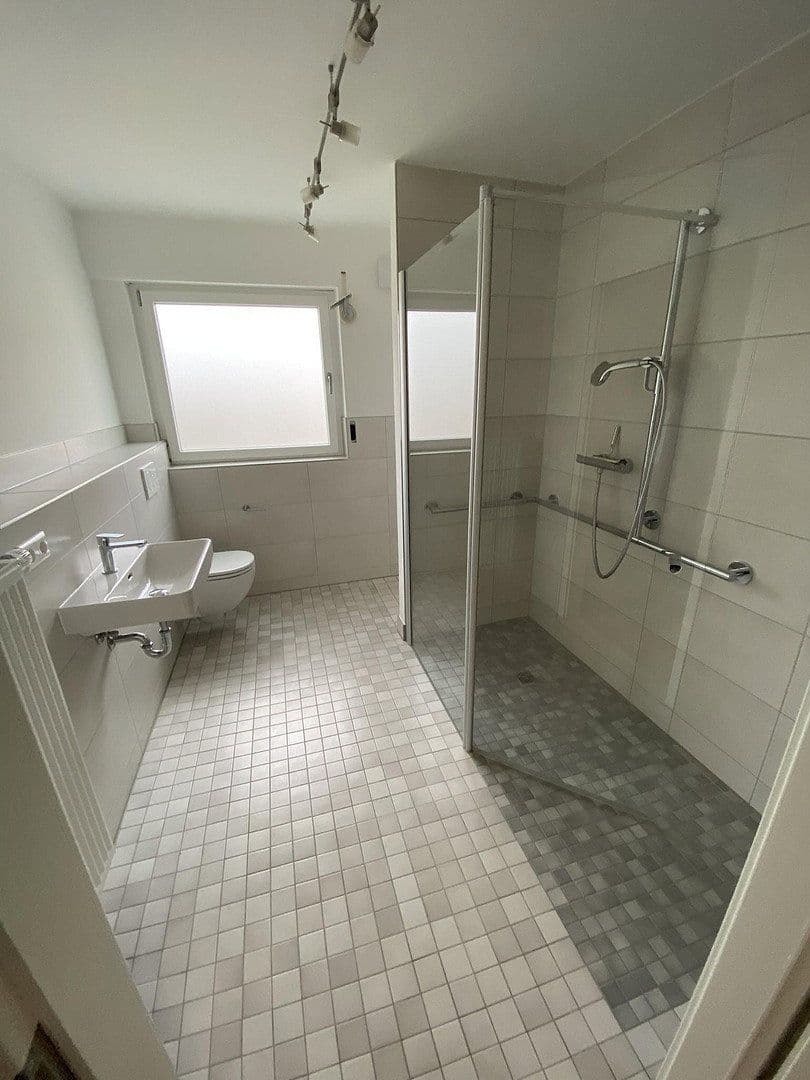 Prenájom bytu 2-izbový 69 m², Schöntal, Bádensko-Wurttembersko Prenájom bytu 2-izbový 69 m², Schöntal, Bádensko-Wurttembersko