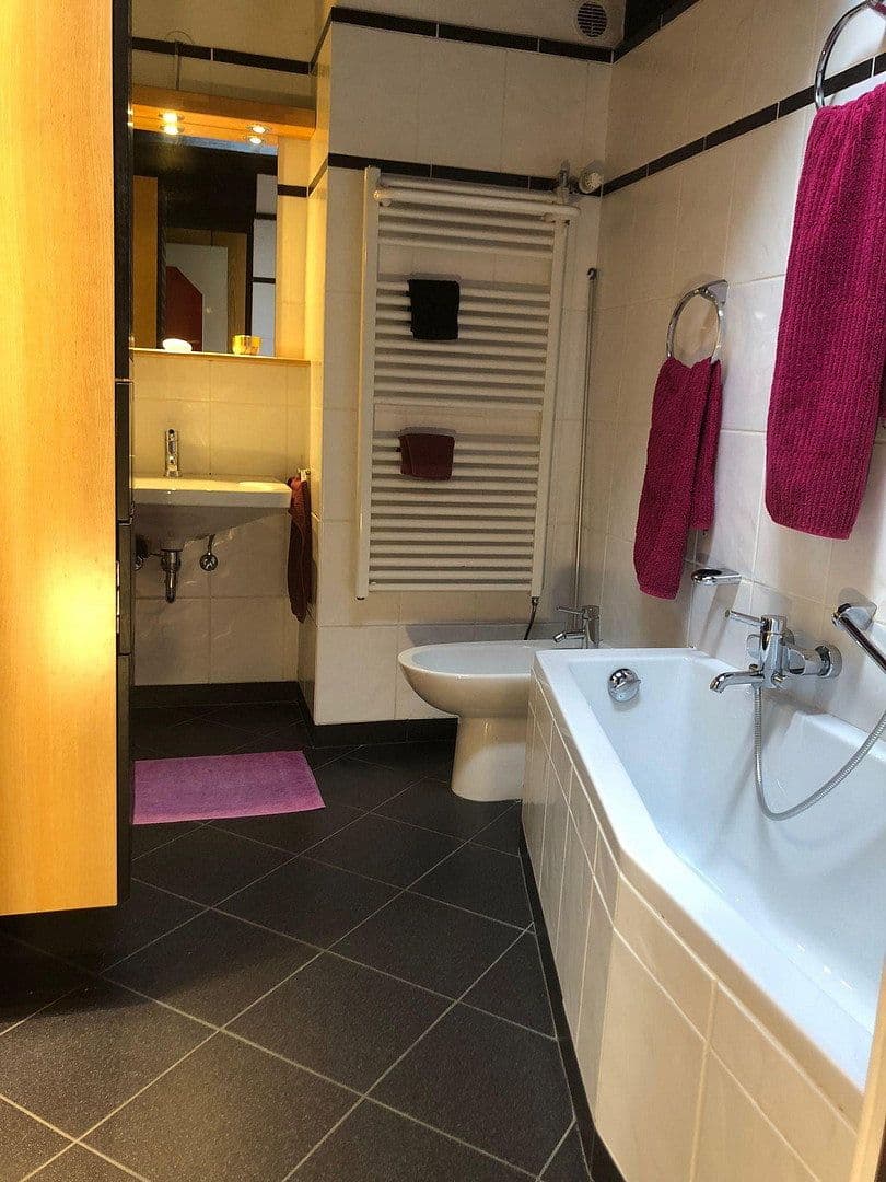 Predaj domu 160 m², pozemek 1.236 m², Aachen, Severné Porýnie - Westfálsko Predaj domu 160 m², pozemek 1.236 m², Aachen, Severné Porýnie - Westfálsko