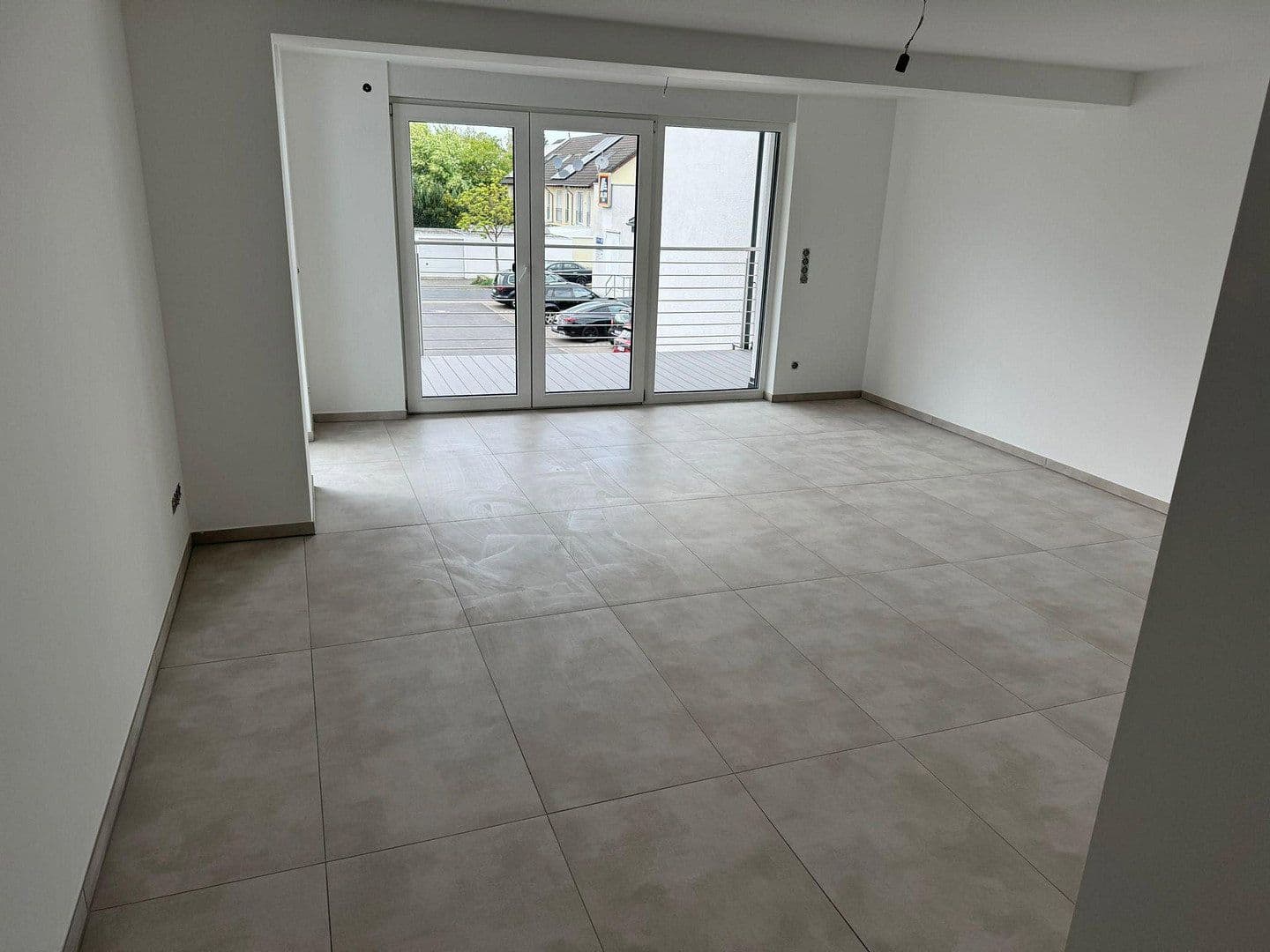 Prenájom bytu 4-izbový 107 m², Berliner Str. 911, Köln, Severné Porýnie - Westfálsko Prenájom bytu 4-izbový 107 m², Berliner Str. 911, Köln, Severné Porýnie - Westfálsko