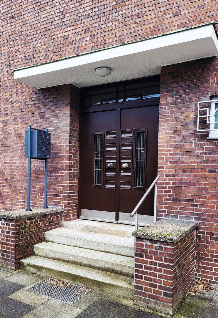 Prenájom bytu 3-izbový 106 m², Mulheim an der Ruhr, Severné Porýnie - Westfálsko Prenájom bytu 3-izbový 106 m², Mulheim an der Ruhr, Severné Porýnie - Westfálsko