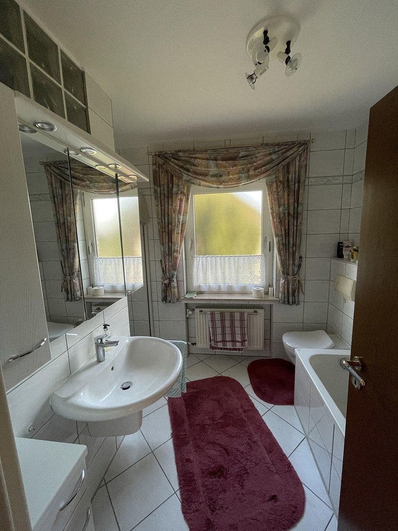 Predaj domu 225 m², pozemek 632 m², Kalletal, Severné Porýnie - Westfálsko Predaj domu 225 m², pozemek 632 m², Kalletal, Severné Porýnie - Westfálsko