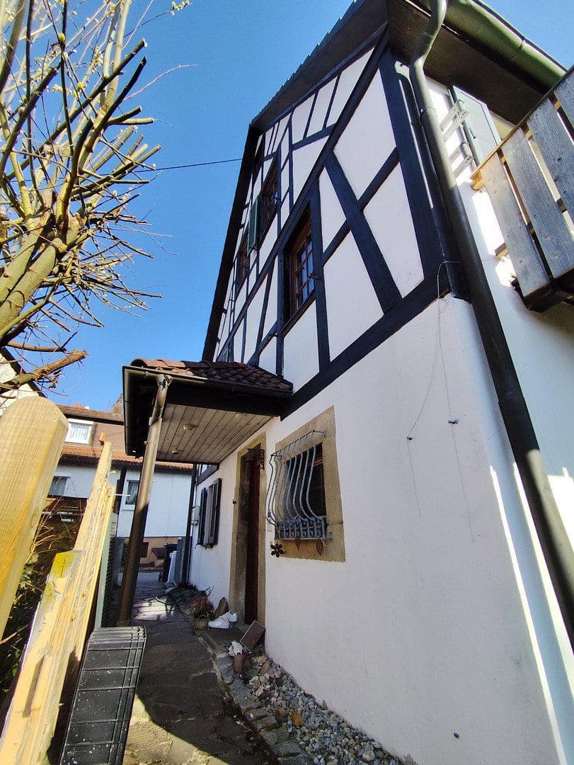 Predaj domu 192 m², pozemek 145 m², Am Leurenberg 18, Nürtingen, Bádensko-Wurttembersko Predaj domu 192 m², pozemek 145 m², Am Leurenberg 18, Nürtingen, Bádensko-Wurttembersko