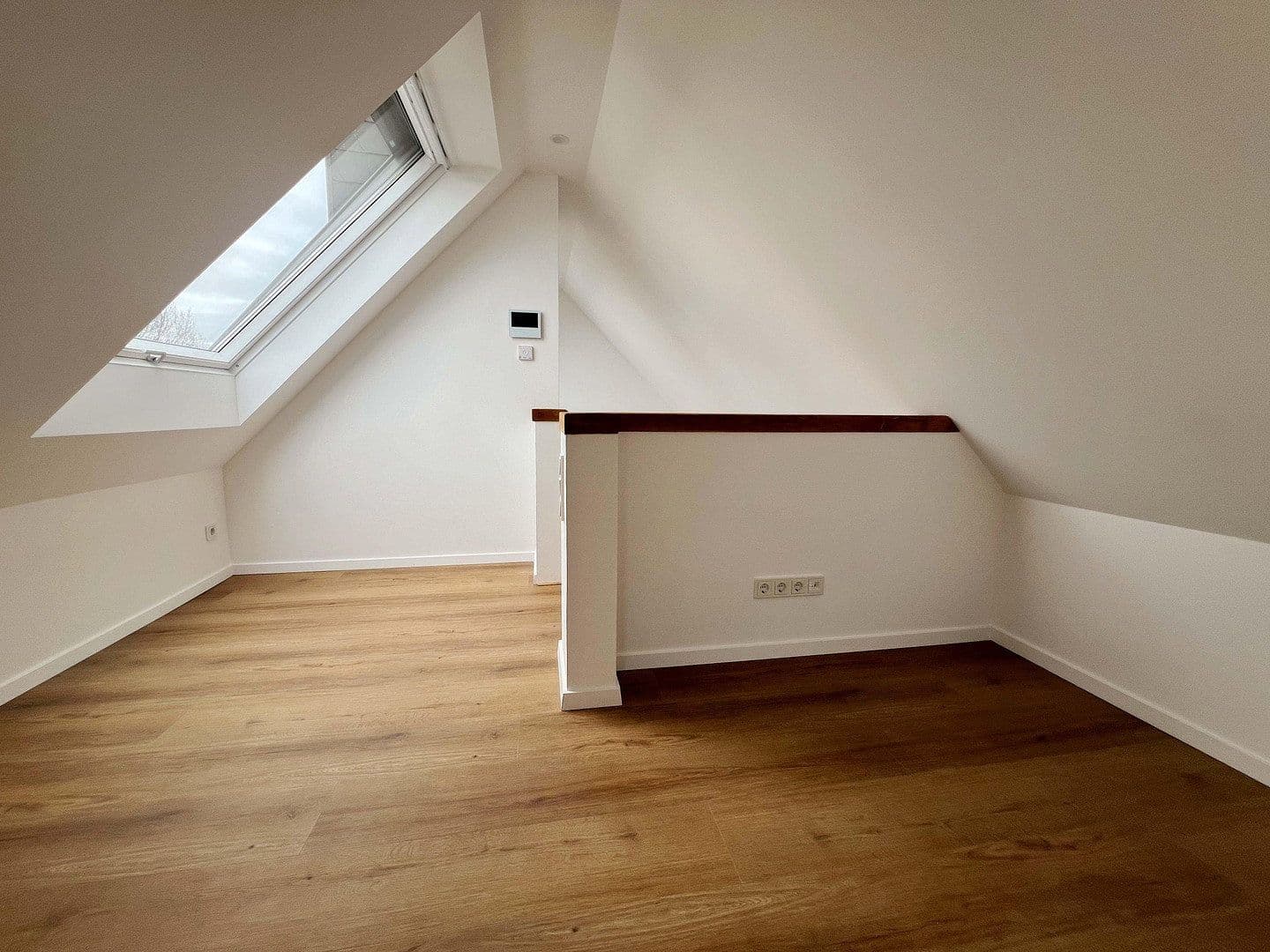 Prenájom bytu 4-izbový 120 m², Pfarrer-Werr-Straße, 40, Troisdorf, Severné Porýnie - Westfálsko Prenájom bytu 4-izbový 120 m², Pfarrer-Werr-Straße, 40, Troisdorf, Severné Porýnie - Westfálsko