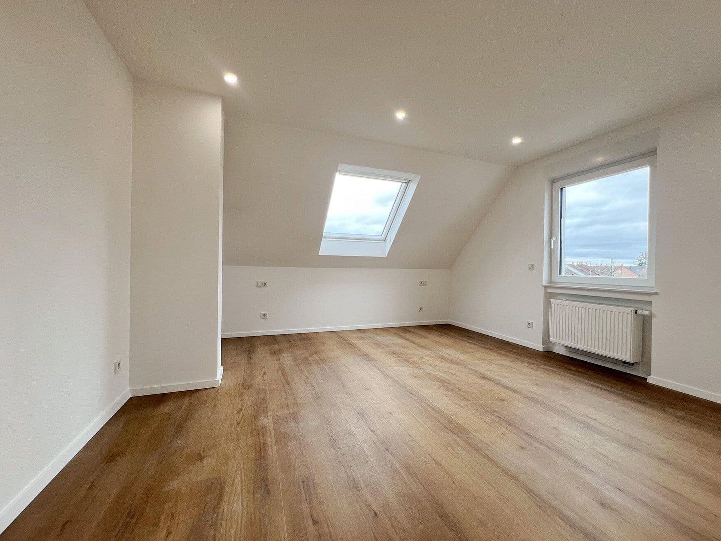 Prenájom bytu 4-izbový 120 m², Pfarrer-Werr-Straße, 40, Troisdorf, Severné Porýnie - Westfálsko Prenájom bytu 4-izbový 120 m², Pfarrer-Werr-Straße, 40, Troisdorf, Severné Porýnie - Westfálsko