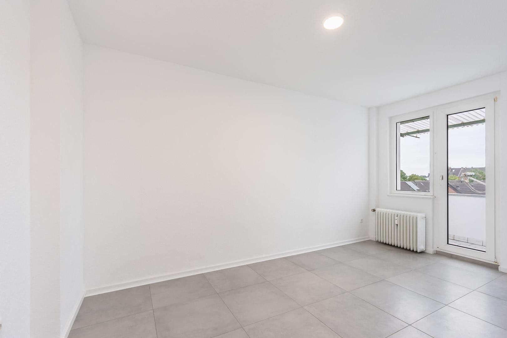 Prenájom bytu 2-izbový 54 m², Helmutstraße 2, Düsseldorf, Severné Porýnie - Westfálsko Prenájom bytu 2-izbový 54 m², Helmutstraße 2, Düsseldorf, Severné Porýnie - Westfálsko