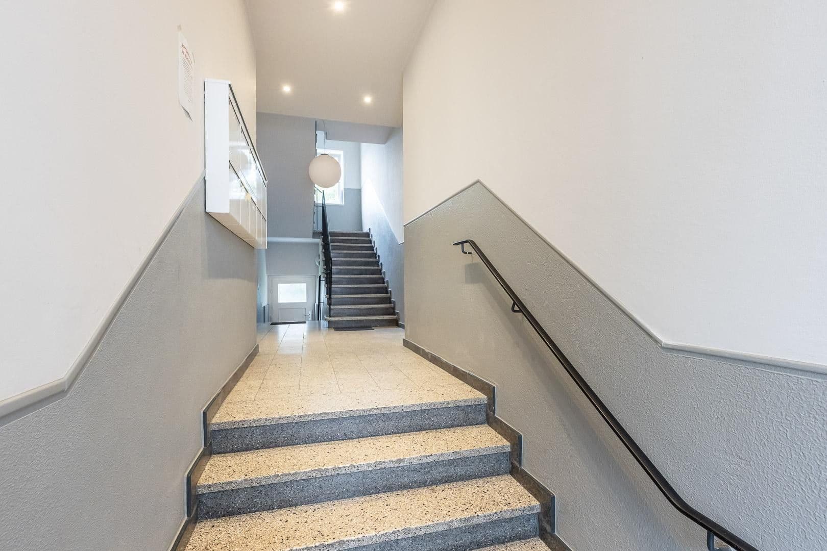 Prenájom bytu 2-izbový 54 m², Helmutstraße 2, Düsseldorf, Severné Porýnie - Westfálsko Prenájom bytu 2-izbový 54 m², Helmutstraße 2, Düsseldorf, Severné Porýnie - Westfálsko