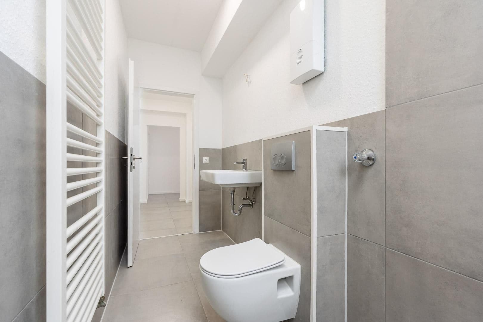 Prenájom bytu 2-izbový 54 m², Helmutstraße 2, Düsseldorf, Severné Porýnie - Westfálsko Prenájom bytu 2-izbový 54 m², Helmutstraße 2, Düsseldorf, Severné Porýnie - Westfálsko