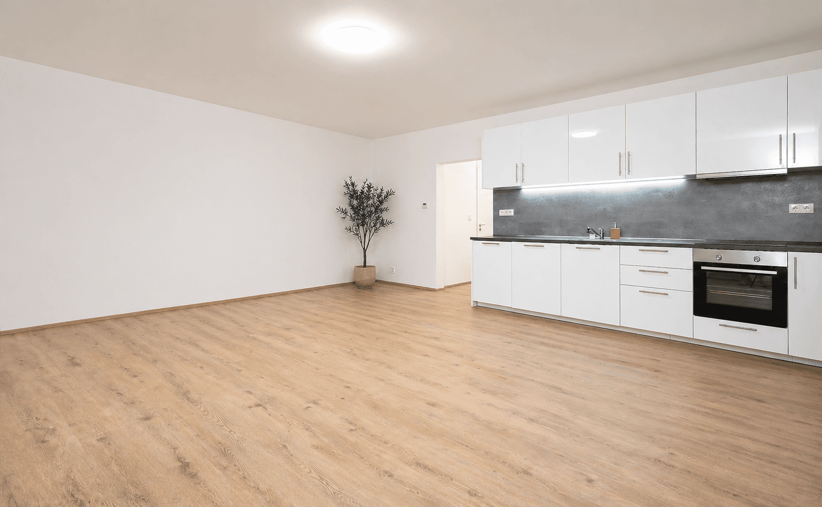 Predaj bytu 4-izbový 198 m², München, Bavorsko Predaj bytu 4-izbový 198 m², München, Bavorsko