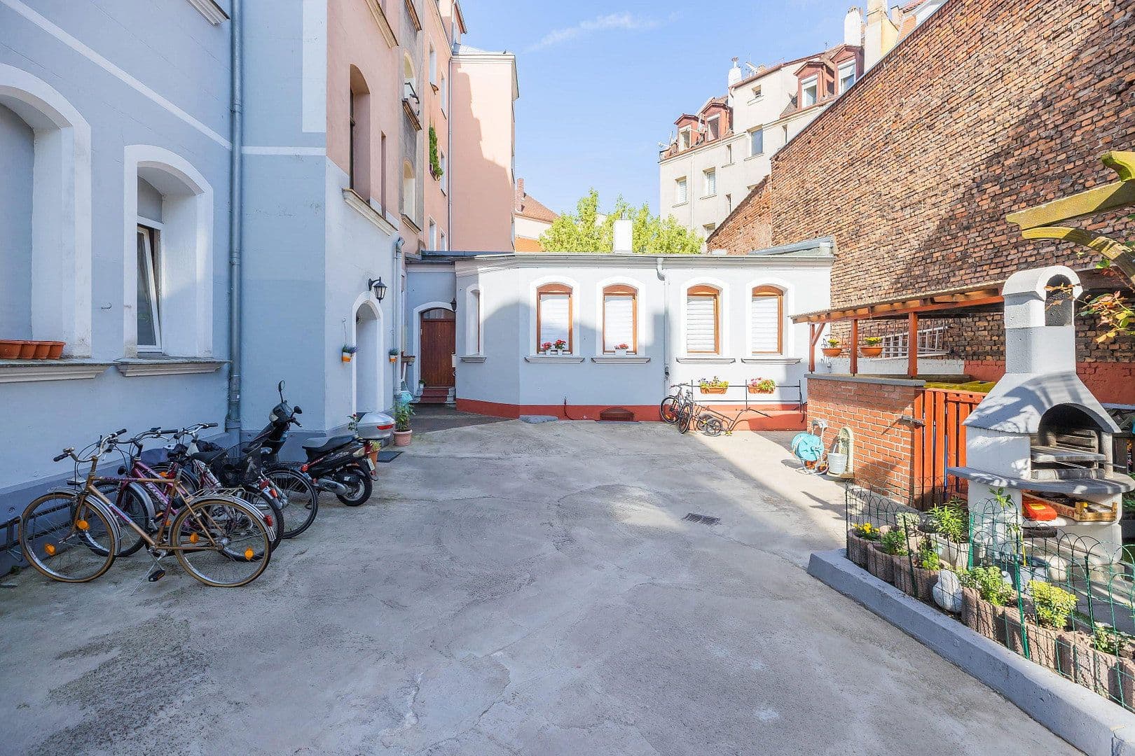 Predaj domu 733 m², pozemek 450 m², Nürnberg, Bavorsko Predaj domu 733 m², pozemek 450 m², Nürnberg, Bavorsko