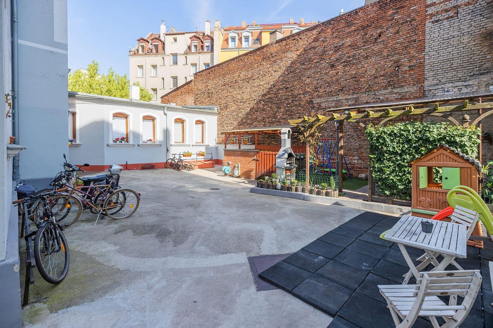 Predaj domu 733 m², pozemek 450 m², Nürnberg, Bavorsko Predaj domu 733 m², pozemek 450 m², Nürnberg, Bavorsko