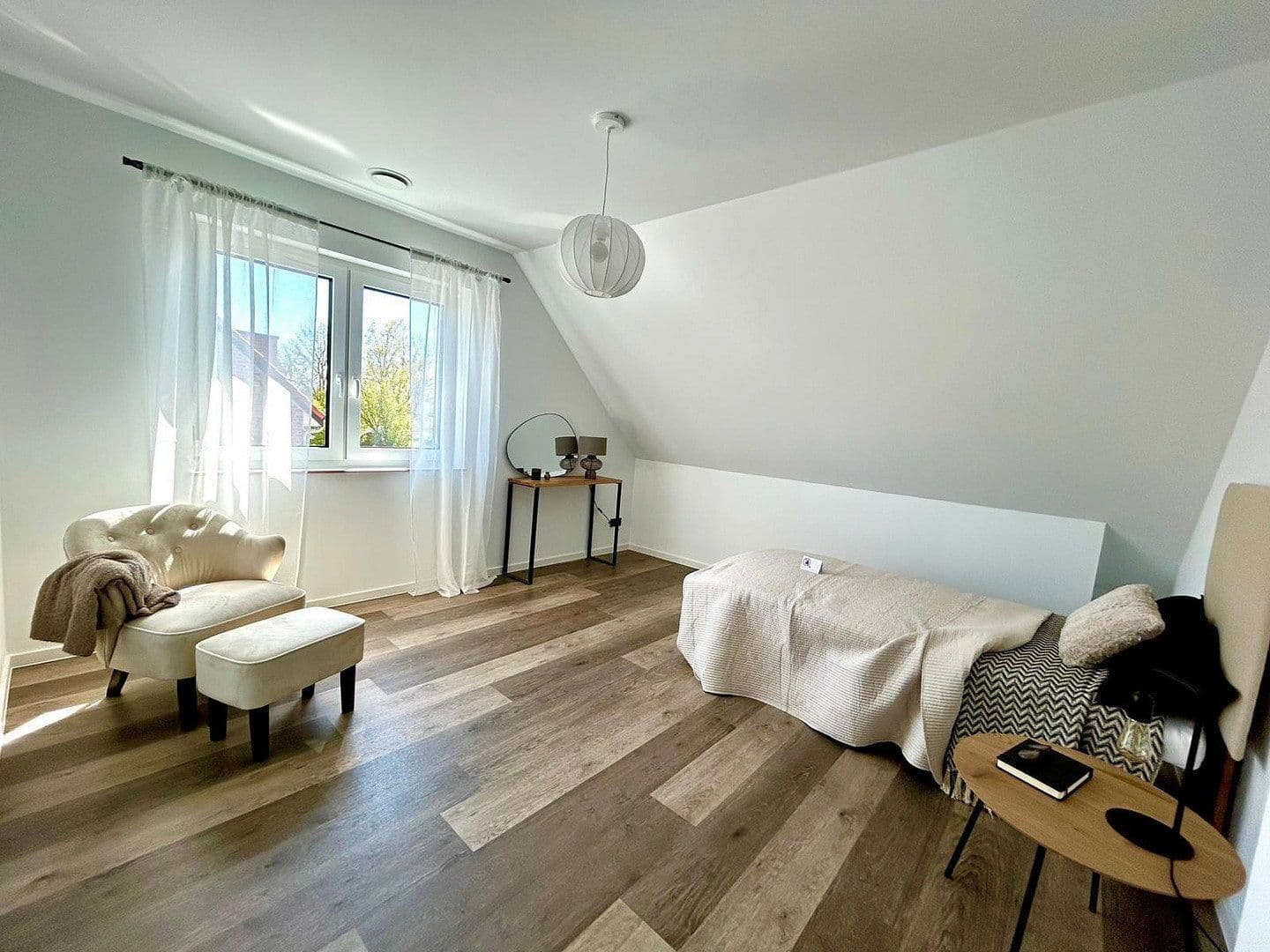 Predaj domu 125 m², pozemek 400 m², Apen, Dolné Sasko Predaj domu 125 m², pozemek 400 m², Apen, Dolné Sasko