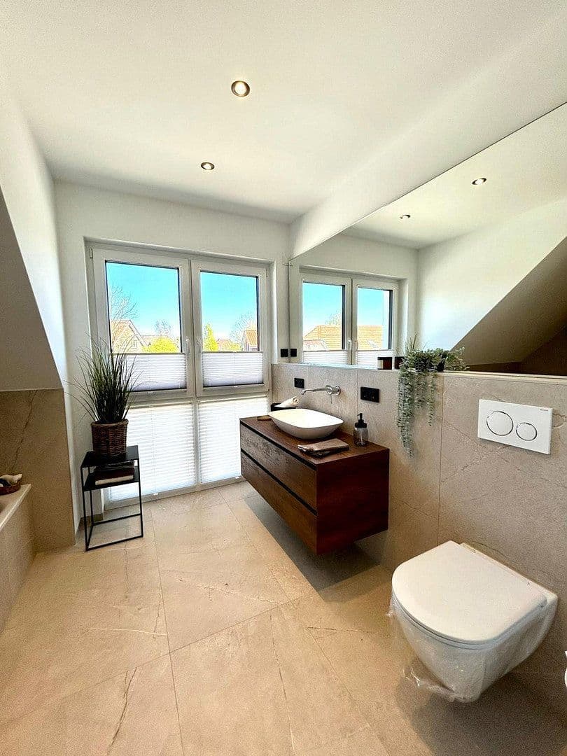Predaj domu 125 m², pozemek 400 m², Apen, Dolné Sasko Predaj domu 125 m², pozemek 400 m², Apen, Dolné Sasko