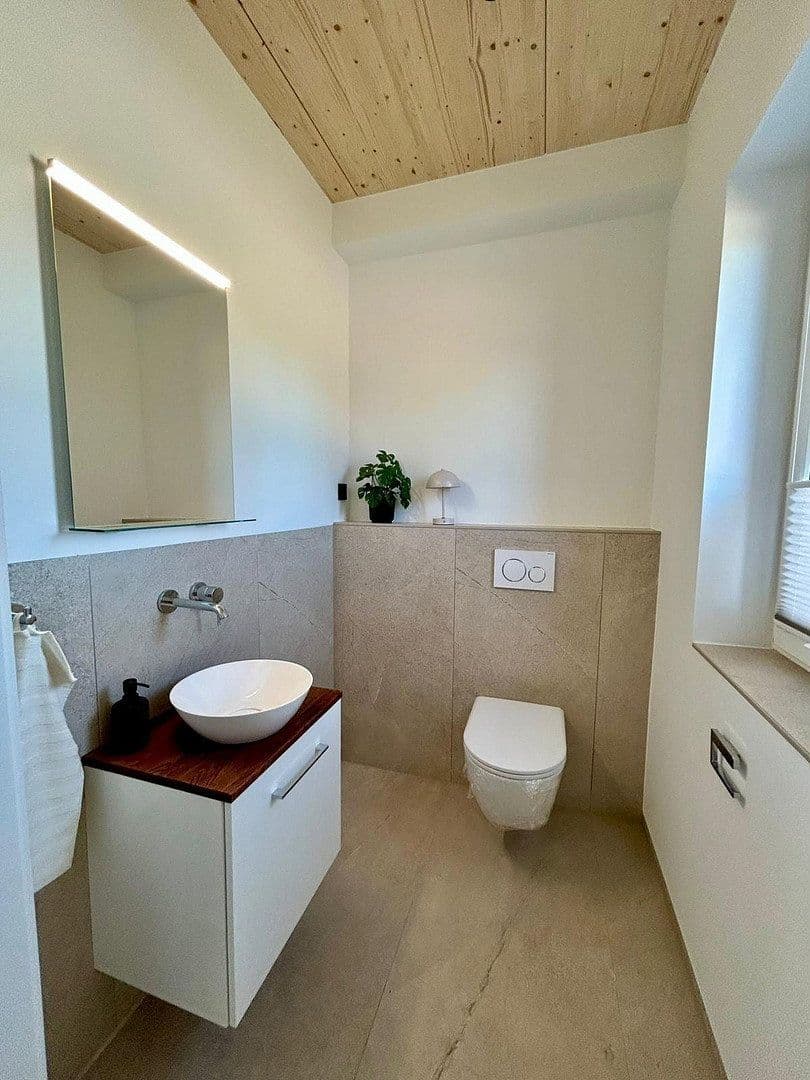 Predaj domu 125 m², pozemek 400 m², Apen, Dolné Sasko Predaj domu 125 m², pozemek 400 m², Apen, Dolné Sasko